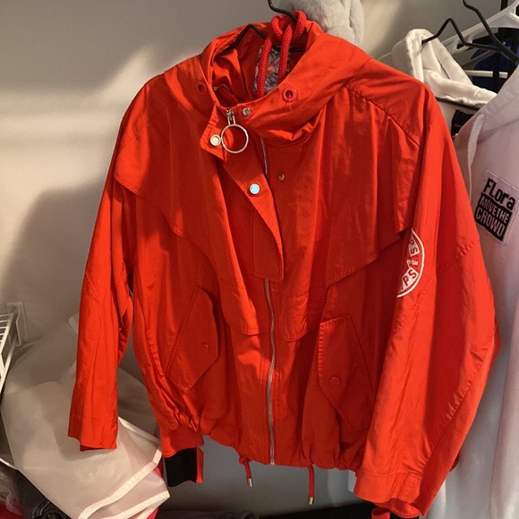 Red jacket - Picture 2 of 2